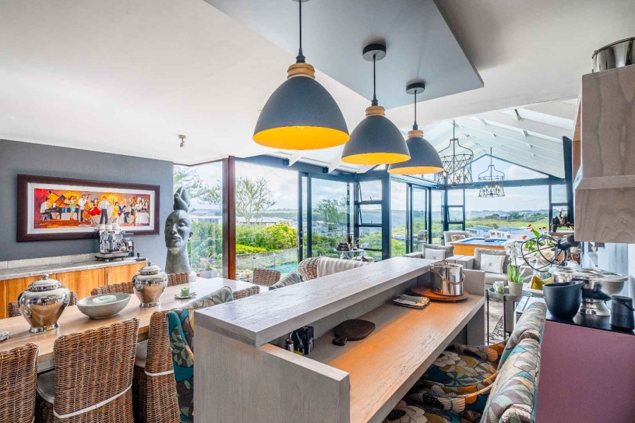 5 Bedroom Property for Sale in Oubaai Western Cape